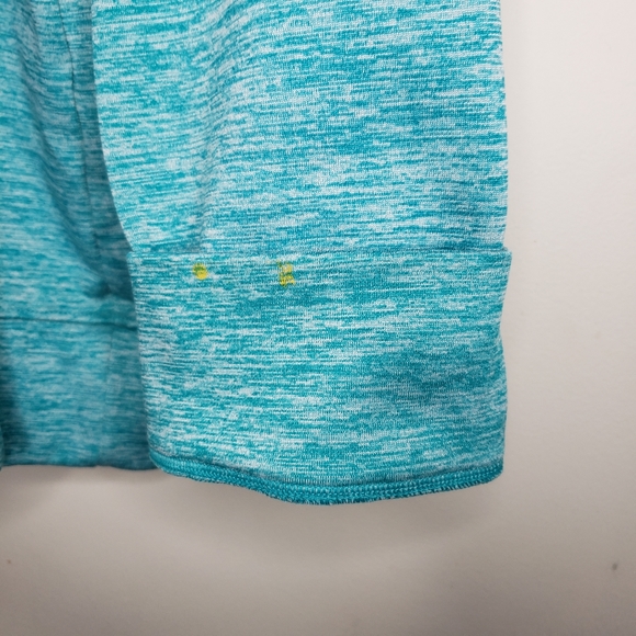 Under Armour Hoodie Size L - Picture 5 of 5